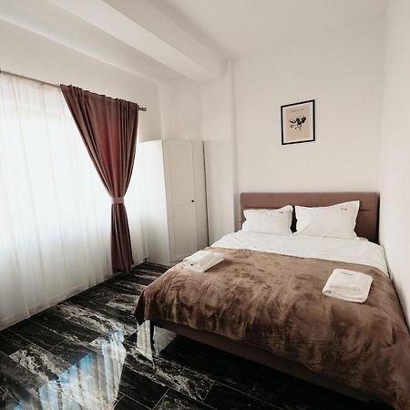 Luxury Cozy Apartments - City Center Suceava Exterior foto