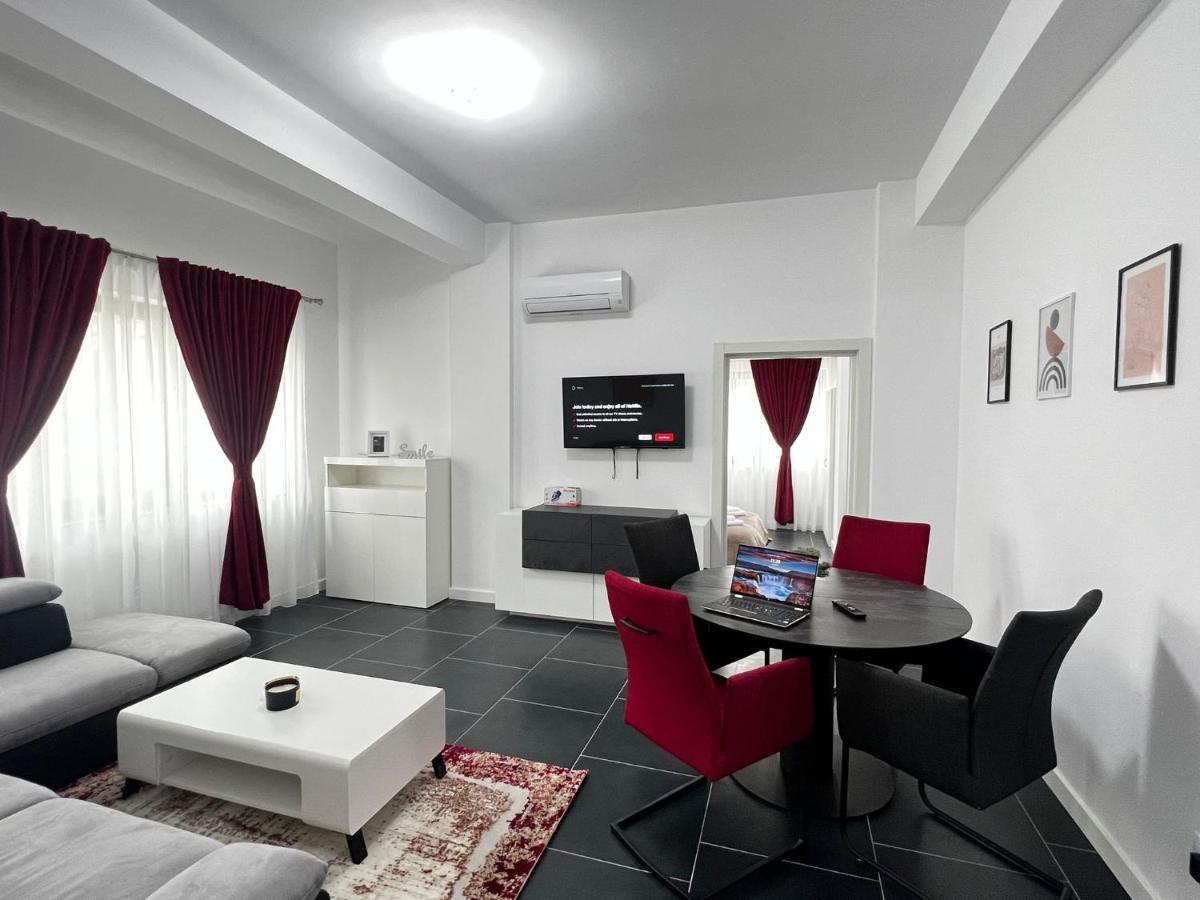 Luxury Cozy Apartments - City Center Suceava Exterior foto