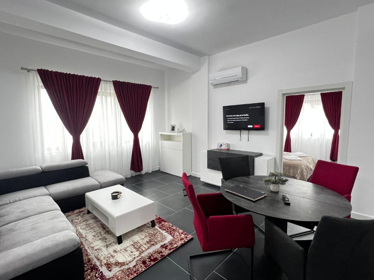 Luxury Cozy Apartments - City Center Suceava Exterior foto