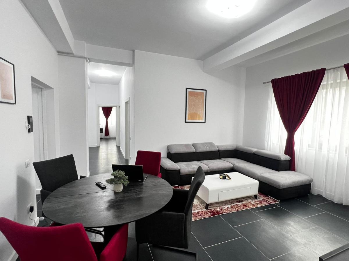 Luxury Cozy Apartments - City Center Suceava Exterior foto