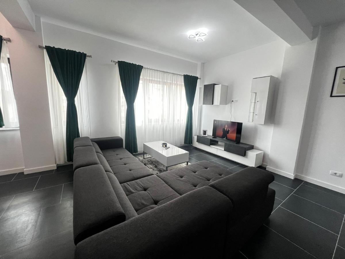 Luxury Cozy Apartments - City Center Suceava Exterior foto