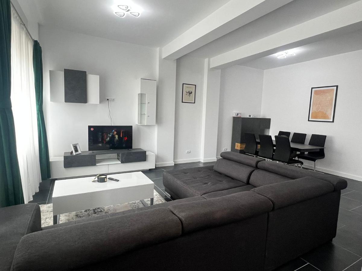 Luxury Cozy Apartments - City Center Suceava Exterior foto