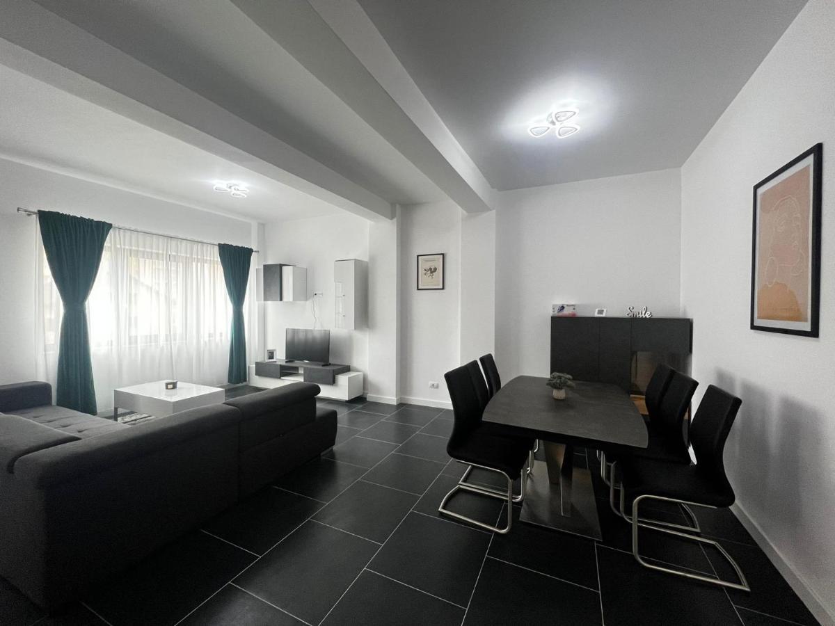 Luxury Cozy Apartments - City Center Suceava Exterior foto