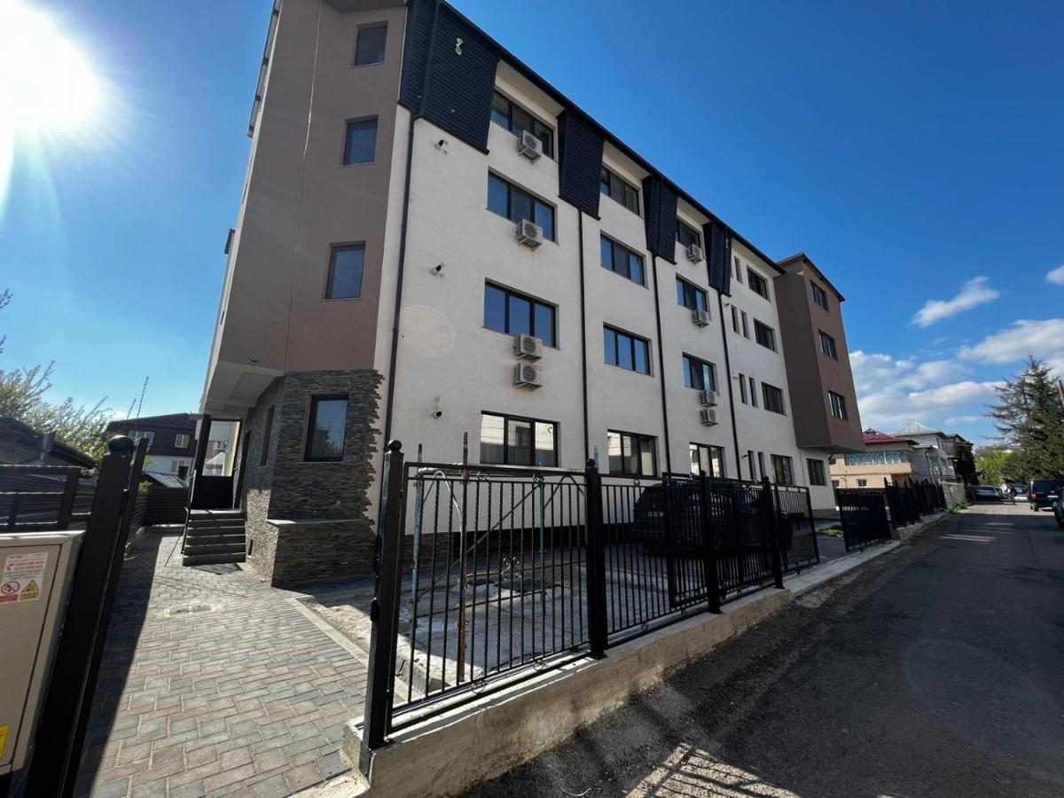 Luxury Cozy Apartments - City Center Suceava Exterior foto