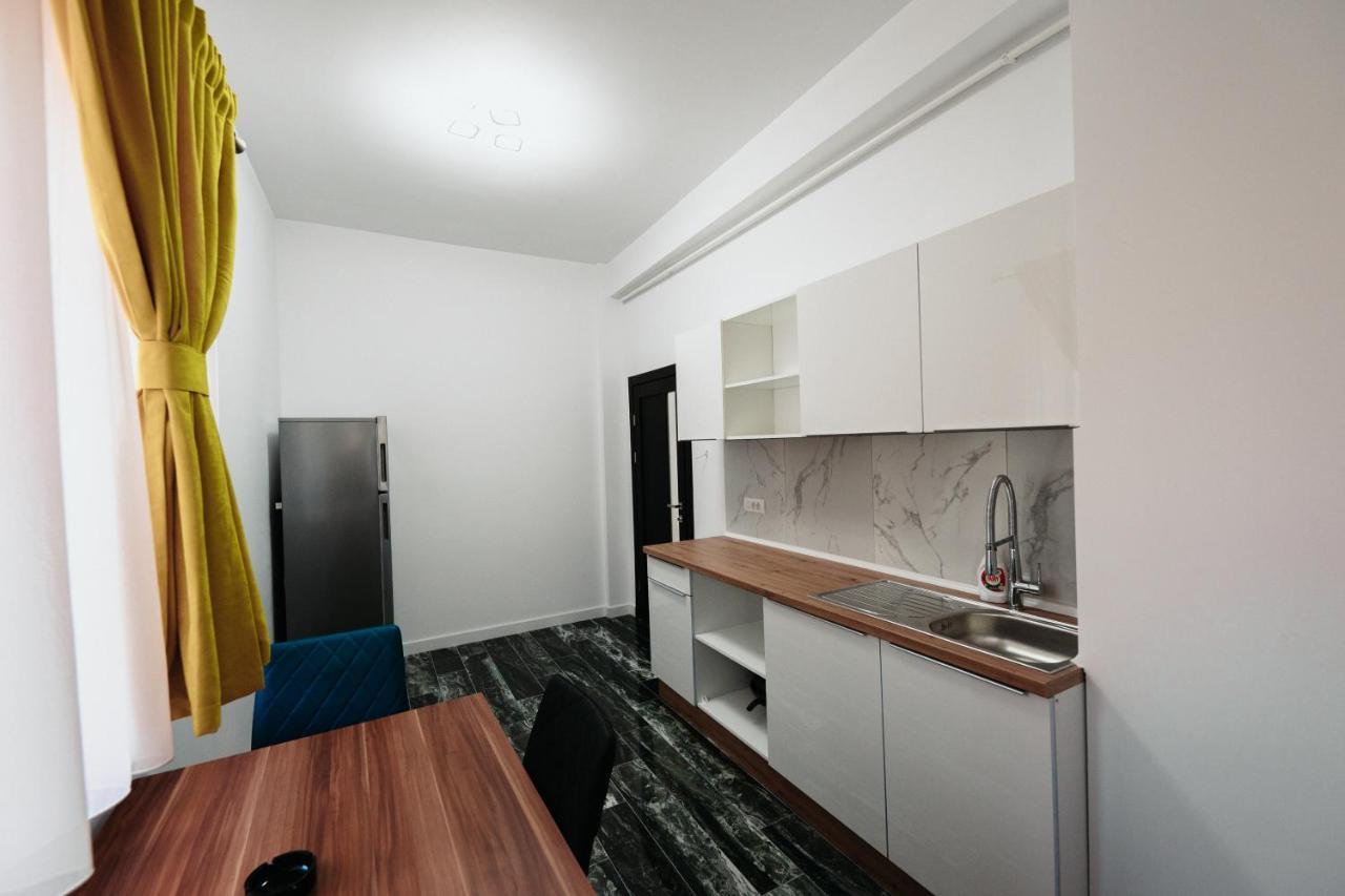 Luxury Cozy Apartments - City Center Suceava Exterior foto