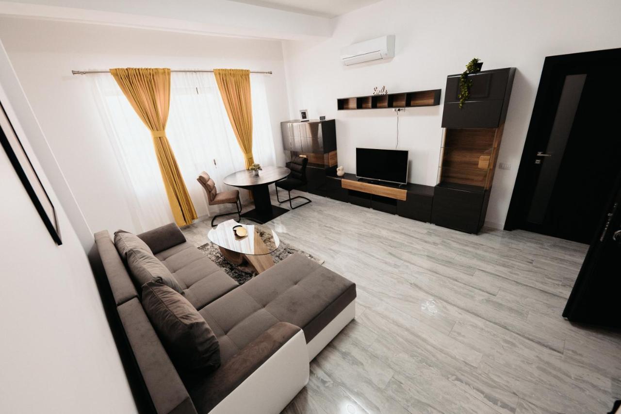 Luxury Cozy Apartments - City Center Suceava Exterior foto